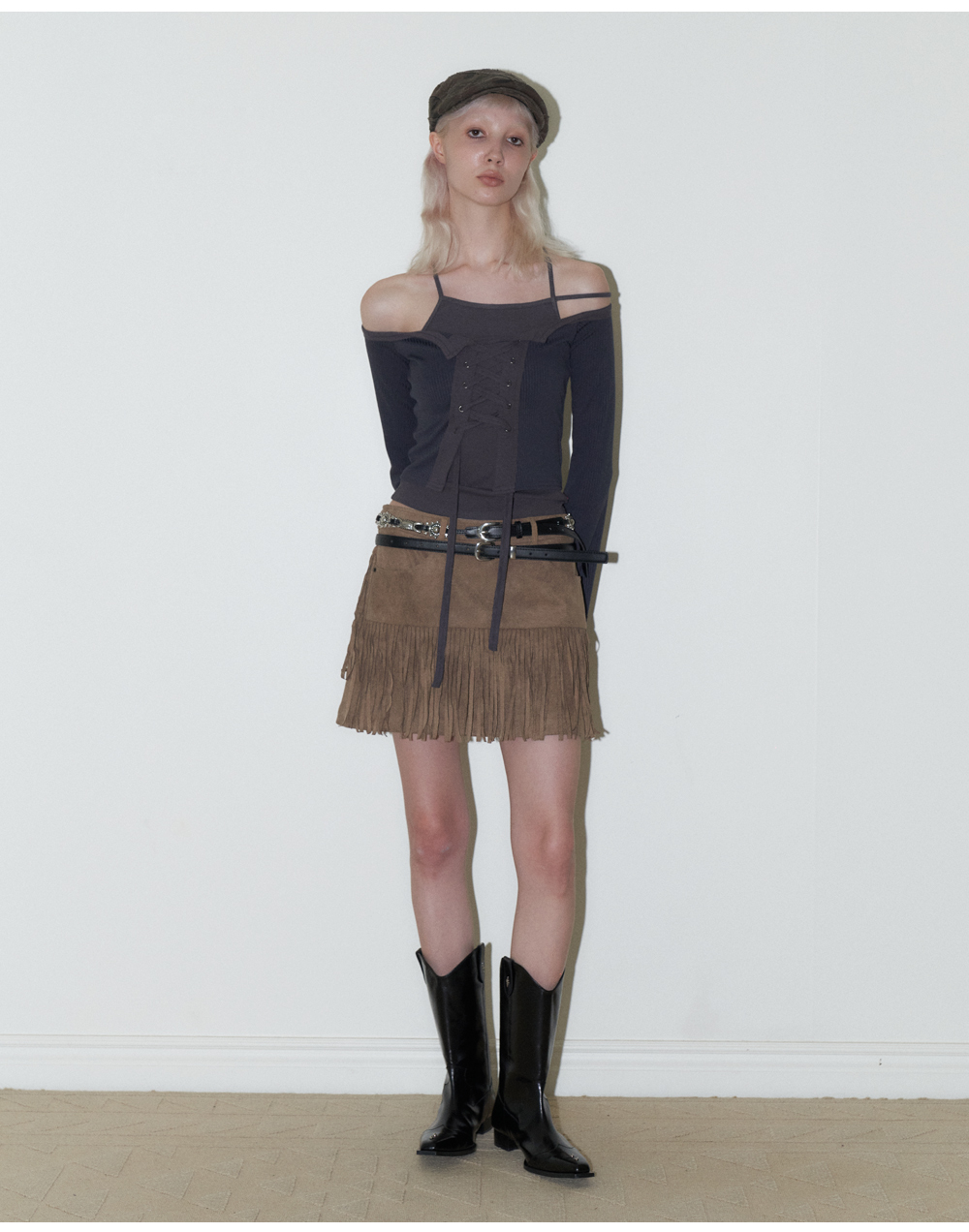 MUSINSA公式 | ORDINARY HOLIDAY Off-shoulder lace-up set