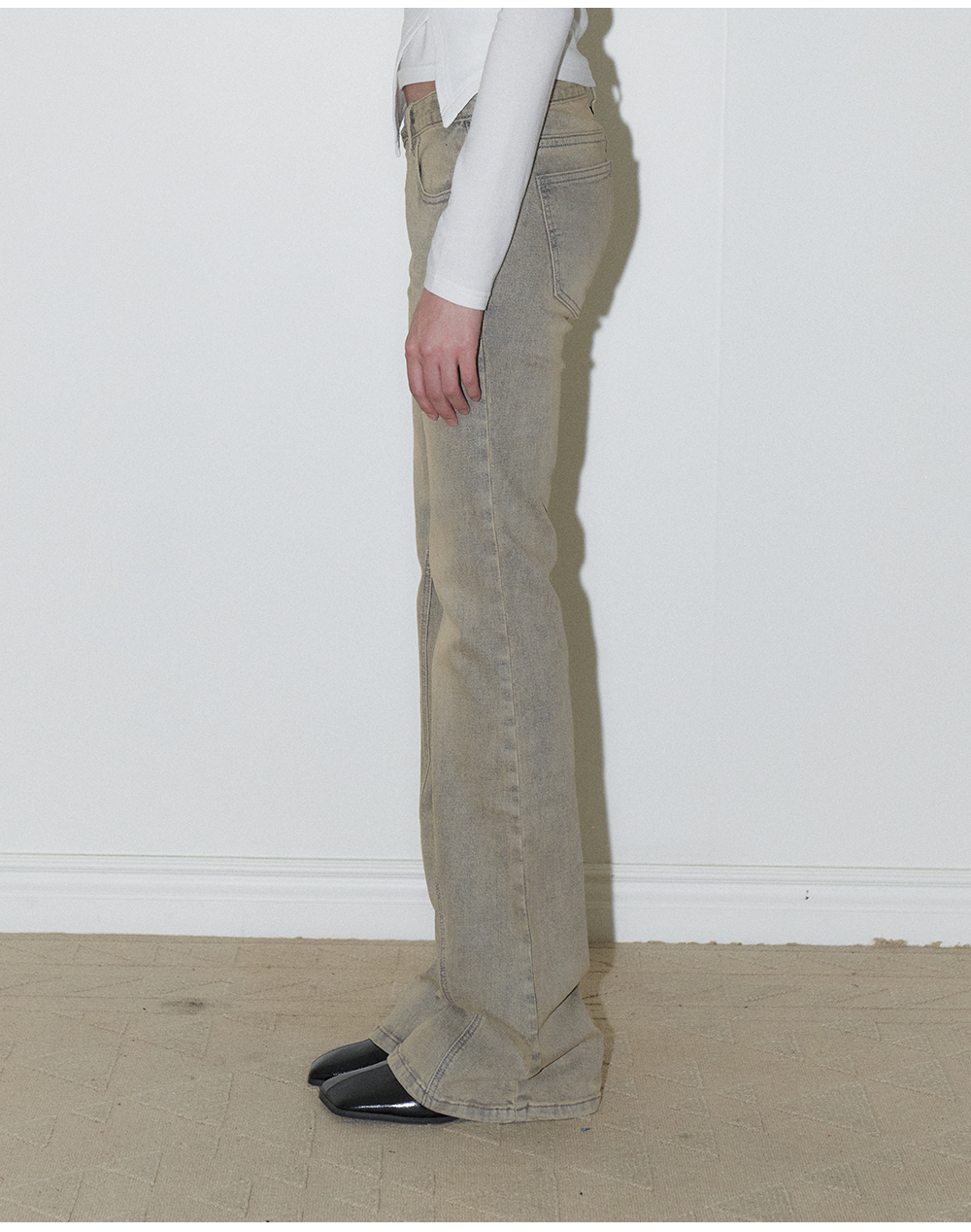 MUSINSA公式 | ORDINARY HOLIDAY Low-rise denim bootcut pants