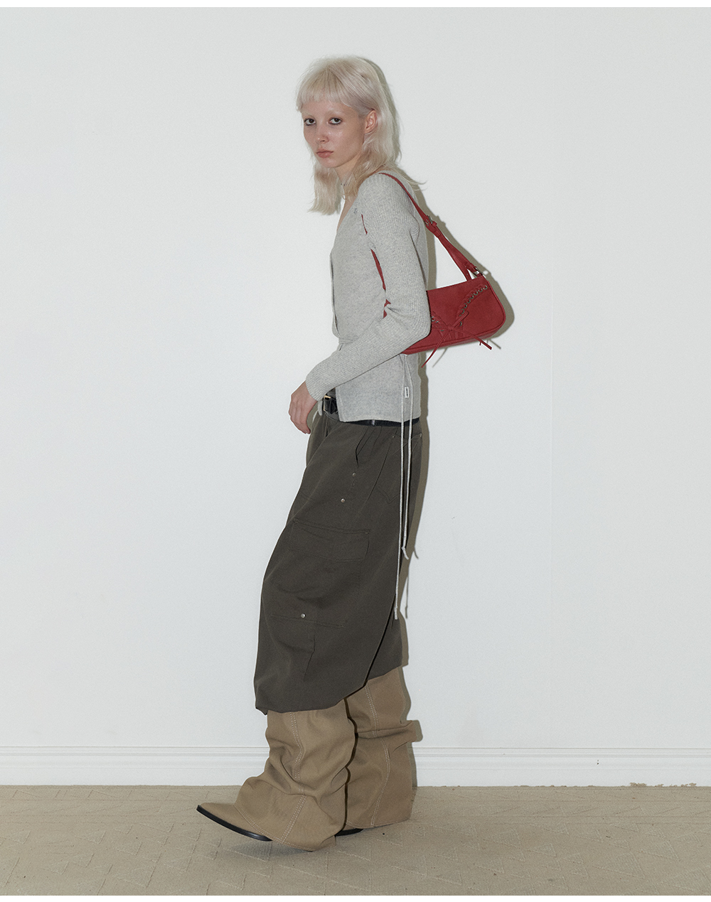 MUSINSA公式 | ORDINARY HOLIDAY Eyelet Slim Mini Bag [3 COLOR]