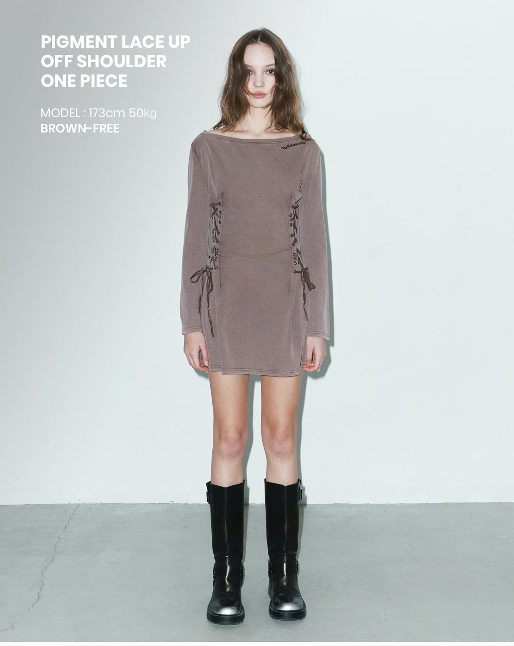 韓国人気 ORDINARY HOLIDAY OFF SHOULDER ONE PIECE チャコール MUSINSA公式 | ORDINARY HOLIDAY Pigment lace-up off-shoulder