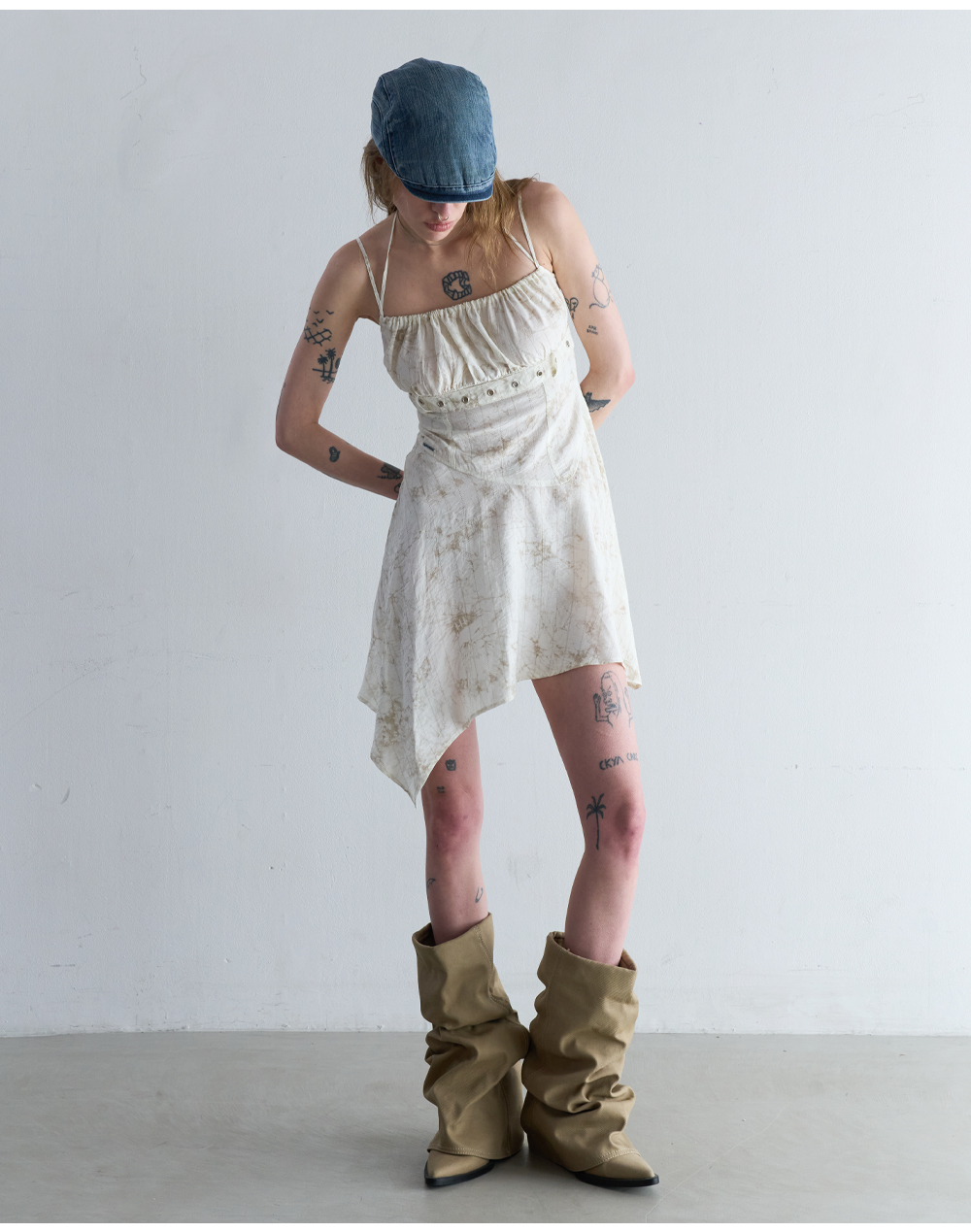 韓国人気【ORDINARY HOLIDAY】VINTAGE FLARE DRESS グレー MUSINSA | ORDINARY HOLIDAY FLARE SLEEVELESS MINI DRESS [GRAY]