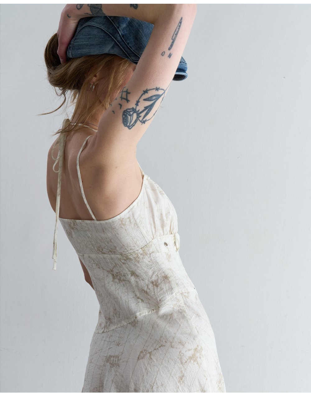 MUSINSA | ORDINARY HOLIDAY FLARE SLEEVELESS MINI DRESS [GRAY]