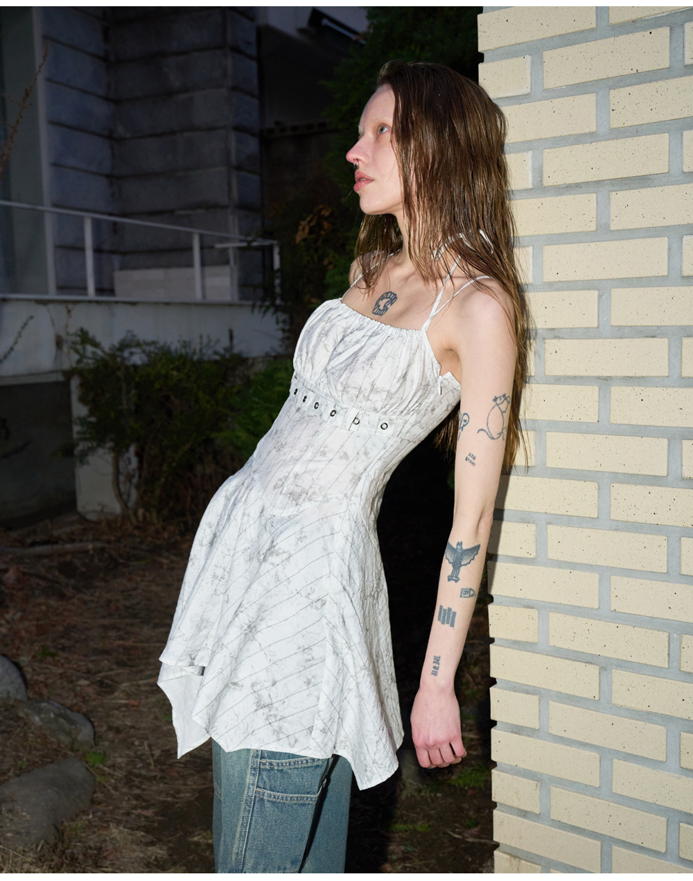 韓国商品/ORDINARY HOLIDAY FLARE SLEEVELESS MINI DRESS FLARE SLEEVELESS MINI DRESS [IVORY] - ORDINARY HOLIDAY